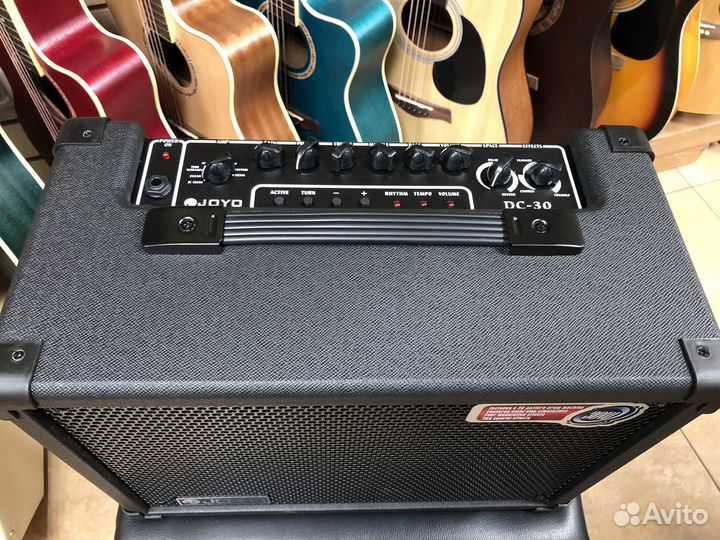 Комбоусилитель гитарный c драм-машиной Joyo DC-30
