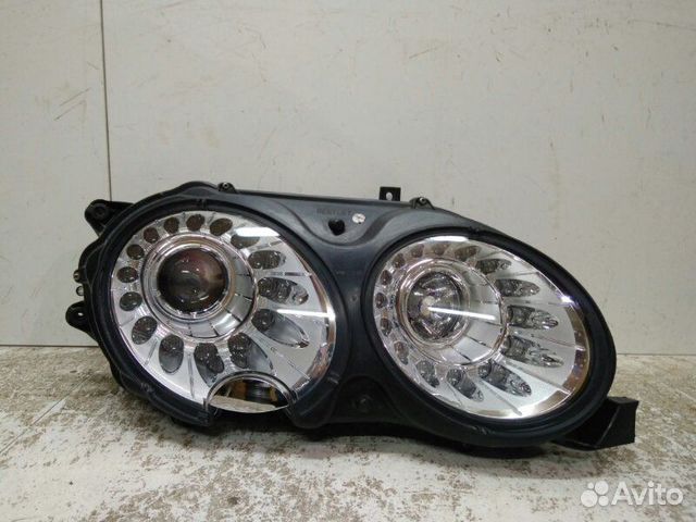 Фара передняя правая Bentley Flying Spur 4