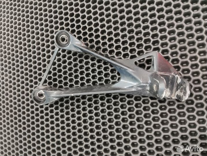 Kawasaki zx7r, zx7, ZX750P Подножка пассажира лева