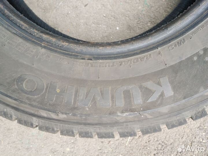 Шины зимние шипы 205/75R16 c