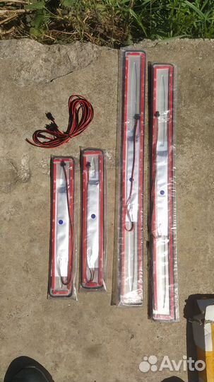 Накладки порогов на chrysler300с