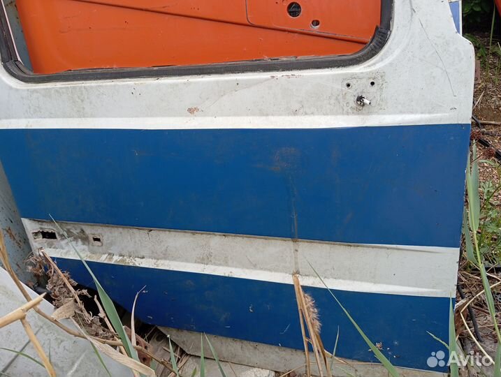 Дверь правая Scania 2 serie 92 112 142