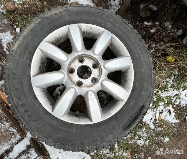 Bridgestone Ice Cruiser 7000 205/65 R16