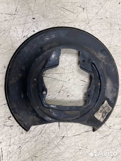 Пыльник тормозного диска задний Volvo S80 2005