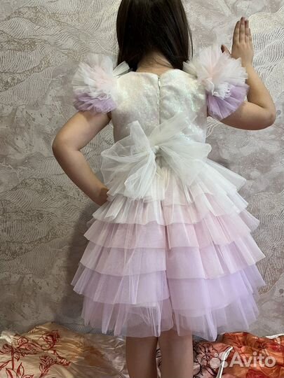 Нарядное платье