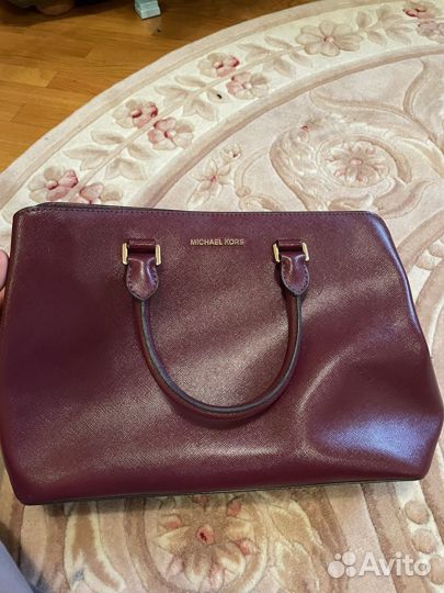 Сумка Michael Kors модель Savannah