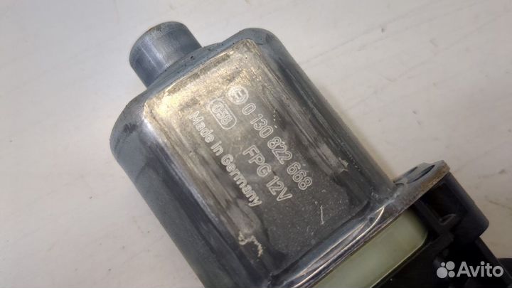 Стеклоподъемник электрический правый задний Audi A4 (B9) 2019