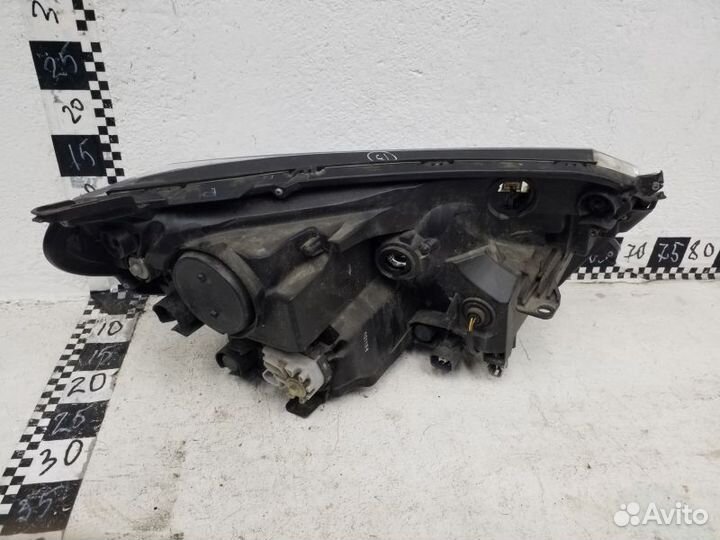 Фара левая Toyota RAV4 CA40 Restail LED