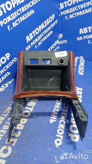 Накладка центральной консоли Toyota Camry 30 седан