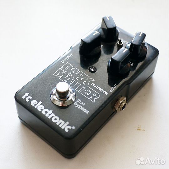 Педаль TC Electronic Dark Matter Distortion