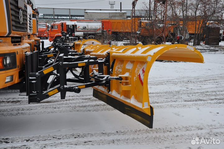 Комбинированная дорожная машина Р-45.20 SH Shacman