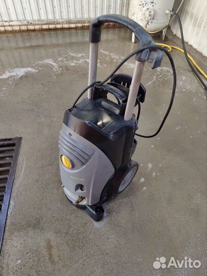 Мойка высокого давления karcher