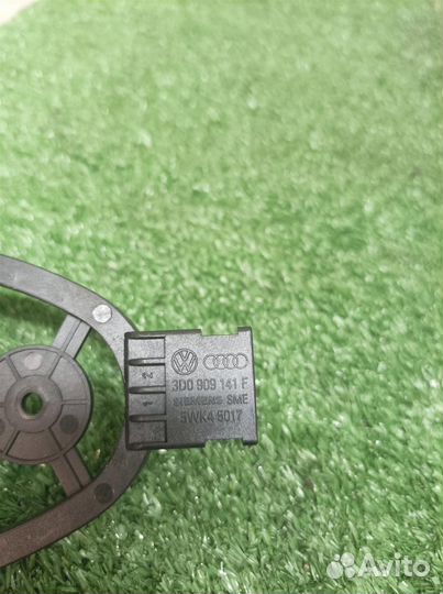 Антенна Audi Audi A8 4E 2002-2007