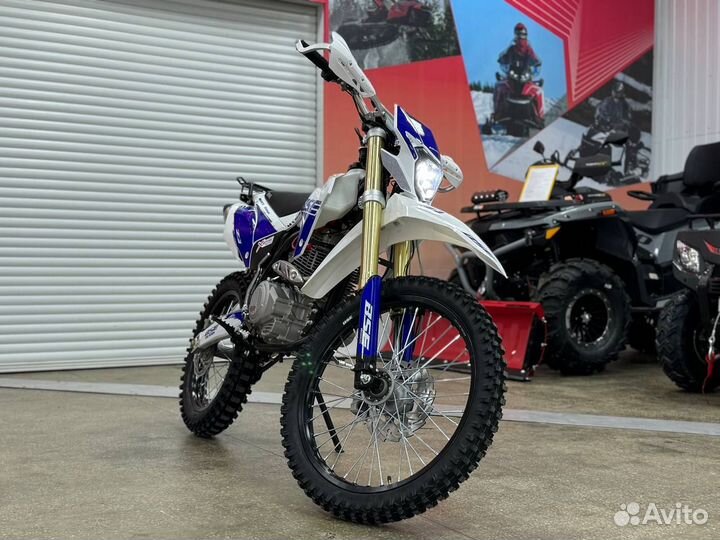 Эндуро / кросс мотоцикл BSE Z3 19/16 Red Black