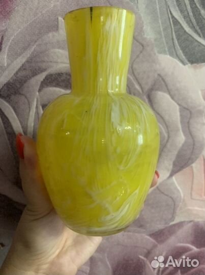 Антикварная ваза