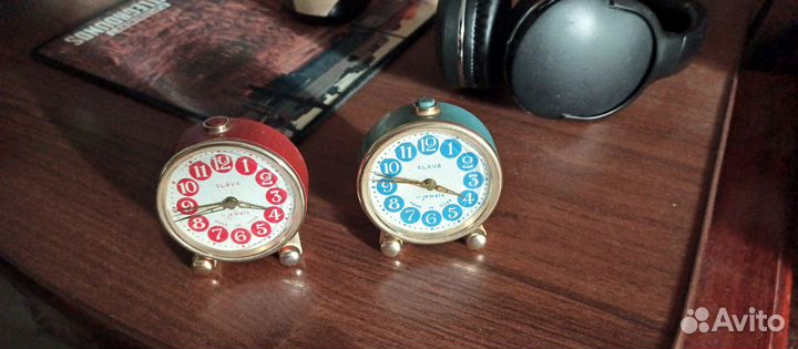 Часы будильник Слава 2 шт. СССР