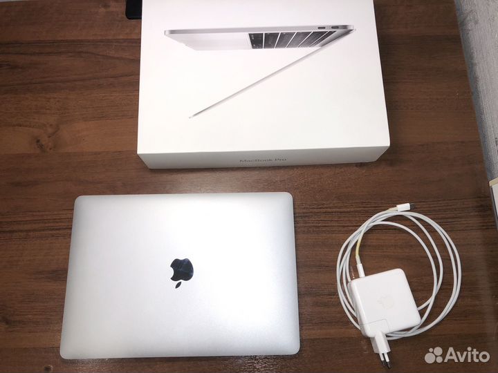 Apple macbook pro 13 2017 SSD 1tb