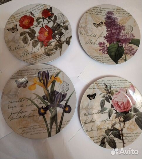 Фарфоровые тарелки
