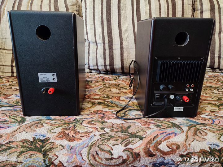 Продаются колонки MicroLab Solo 5