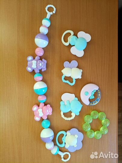 Растяжка на кроватку,погремушки-грызунки