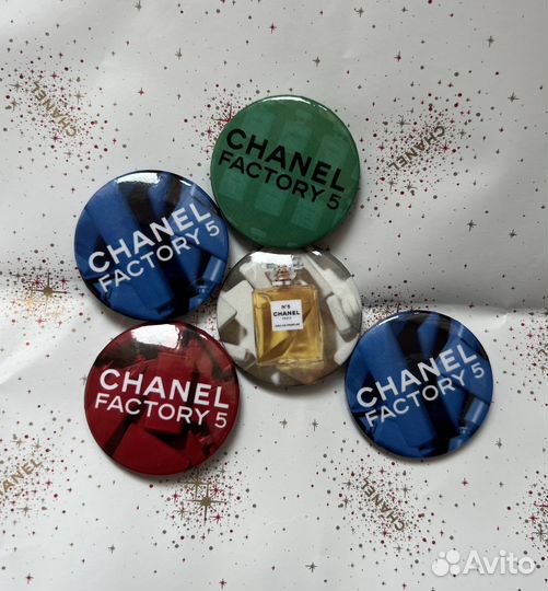 Значок Chanel