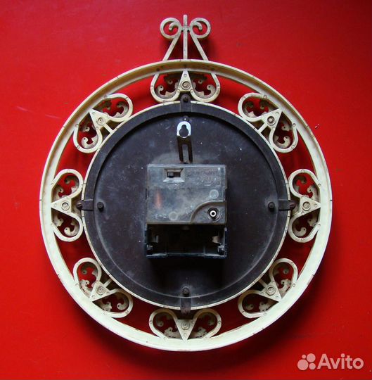 Часы настенные кварцевые 