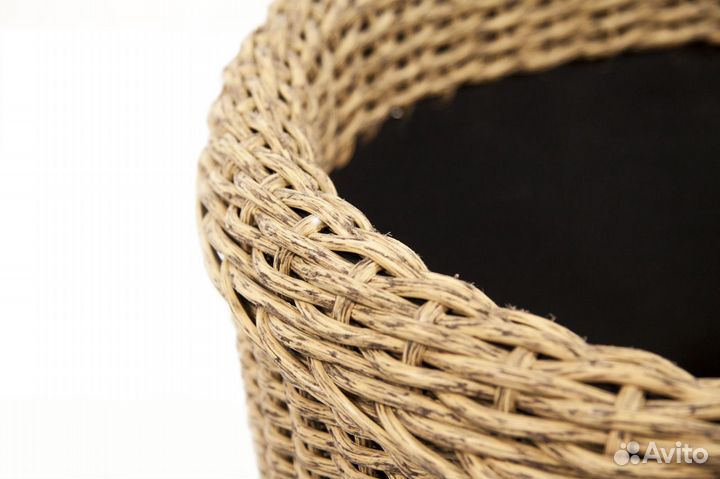 Кашпо плетеное из экоротанга