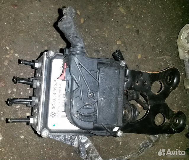 Passat B6 Блок ABS 3C0614095P