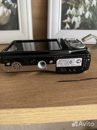 Цифровой фотоаппарат Fujifilm FinePix AV200