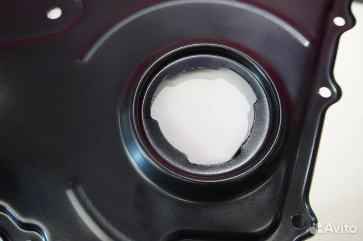 Крышка двигателя / крышка цепи грм Ford Transit