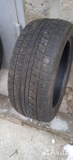 Bridgestone Blizzak VRX 245/45 R17