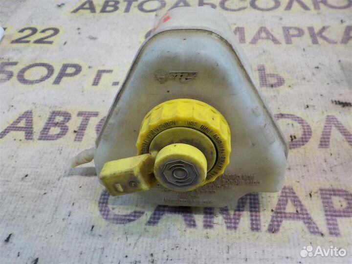 Бачок главного тормозного цилиндра Volkswagen Tou