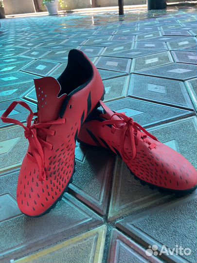 Бутсы adidas predator
