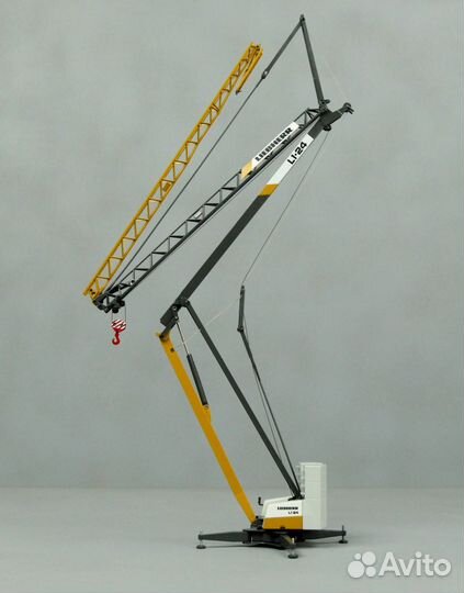 Масштабная модель башенного крана Liebherr L1-24