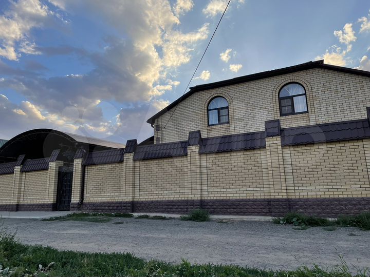 Дом 288 м² на участке 8 сот.