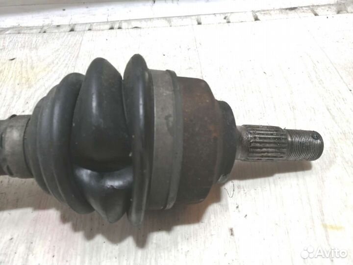 Привод передний правый Peugeot 308 (2007-2013)