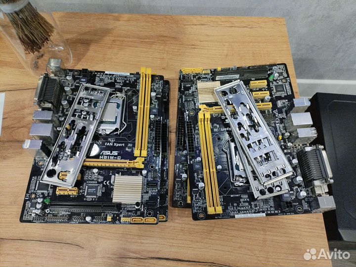 Материнская плата с процессором и памятью