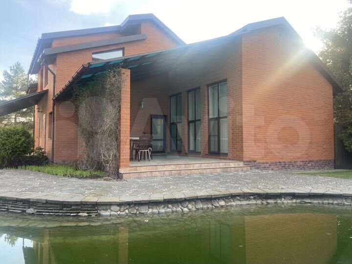 Дом 200 м² на участке 12 сот.