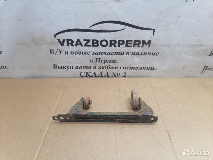 Кронштейн (сопут. товар) Volkswagen Jetta 6 1.4