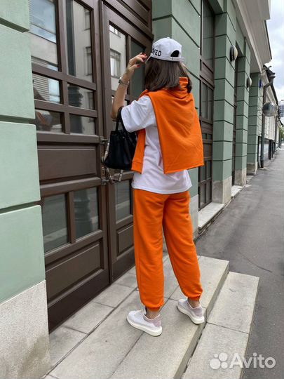 Спортивный костюм 