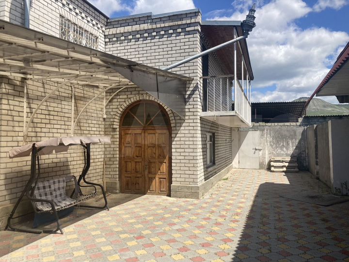 Дом 219,7 м² на участке 9 сот.