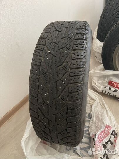 Tigar SUV Ice 215/60 R17 T