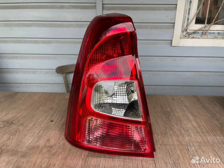 Фонарь задний левый Renault Logan 2010-2014