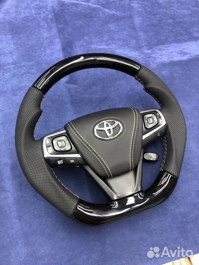 Карбоновый руль Toyota Camry