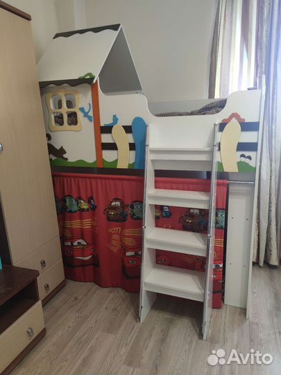 Детская кровать домик с матрасом