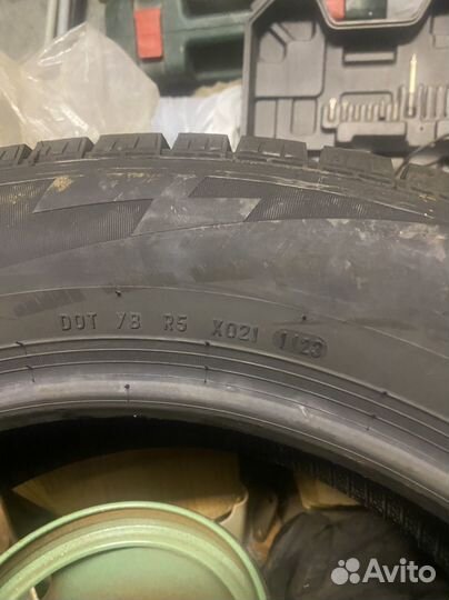 Pirelli Ice Zero FR 225/60 R18
