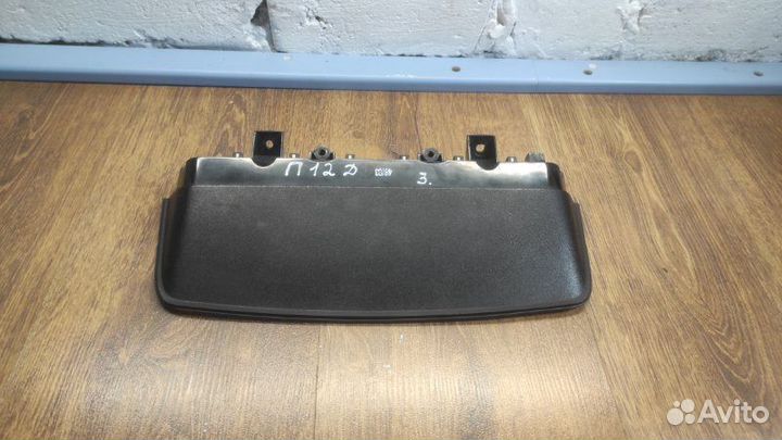 Стоп-сигнал дополнительный задний Nissan Primera P