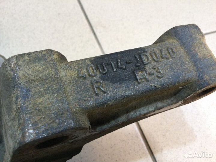 Кулак поворотный передний правый Nissan Qashqai