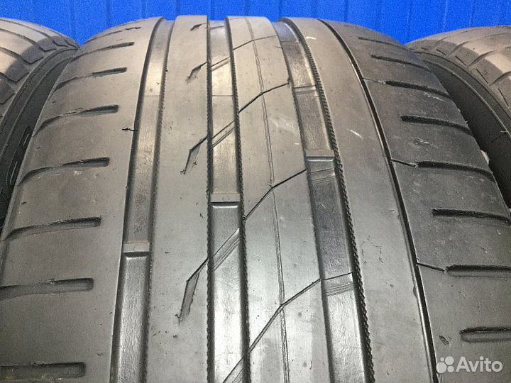 Nokian Tyres Hakka Black SUV 265/45 R21