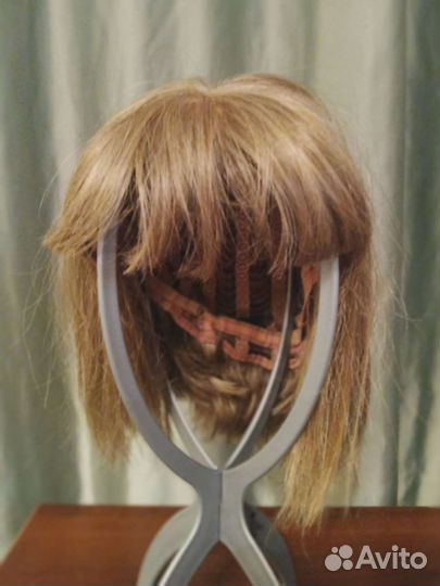Парик из натуральных волос пшеничный блонд